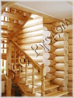 Фотография деревянной лестницы